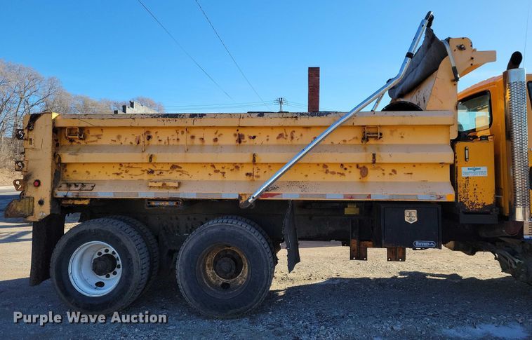 image for item NO9991 2010 International 7500 dump truck