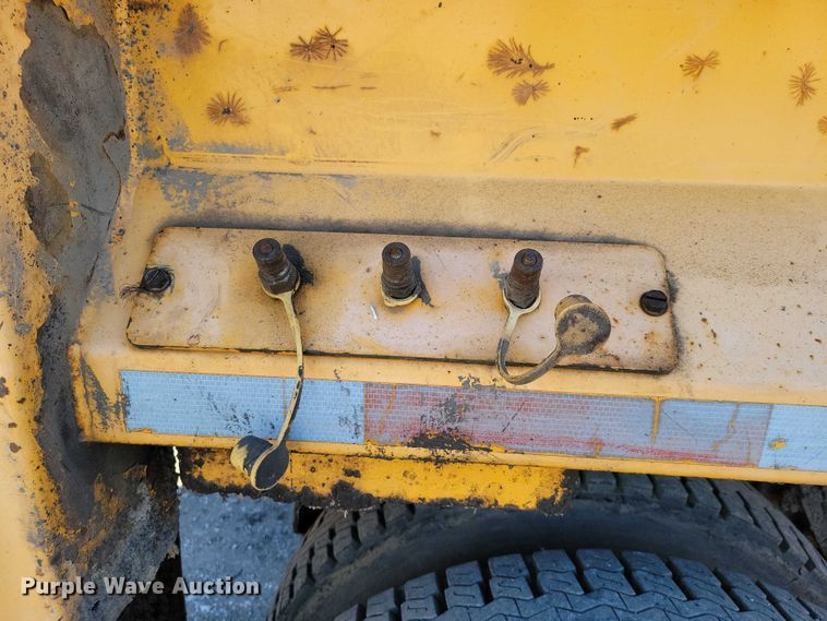 image for item NO9991 2010 International 7500 dump truck