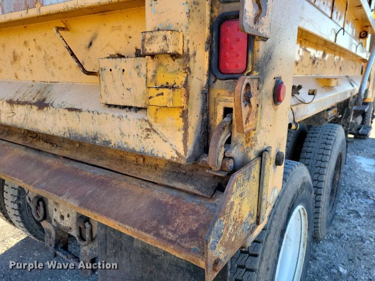 image for item NO9991 2010 International 7500 dump truck
