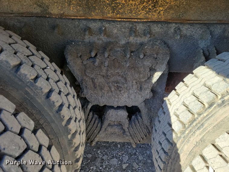 image for item NO9991 2010 International 7500 dump truck