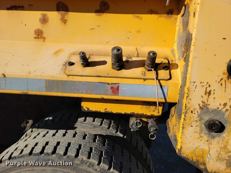 image for item NO9991 2010 International 7500 dump truck