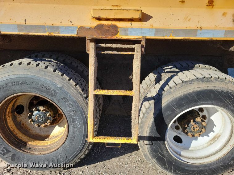 image for item NO9991 2010 International 7500 dump truck