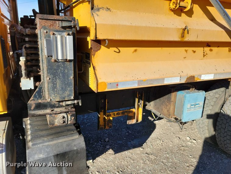 image for item NO9991 2010 International 7500 dump truck