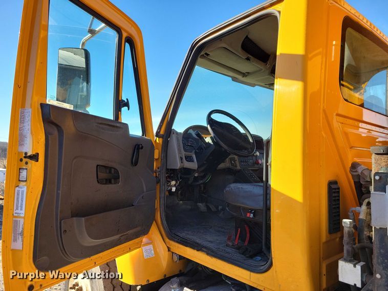 image for item NO9991 2010 International 7500 dump truck