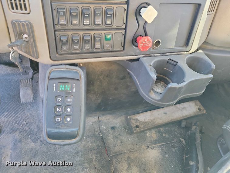 image for item NO9991 2010 International 7500 dump truck