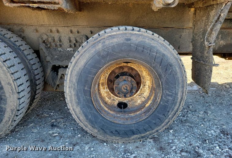 image for item NO9991 2010 International 7500 dump truck