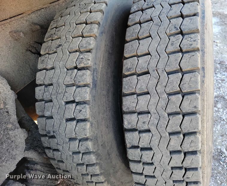 image for item NO9991 2010 International 7500 dump truck