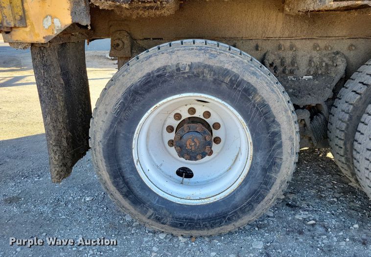 image for item NO9991 2010 International 7500 dump truck