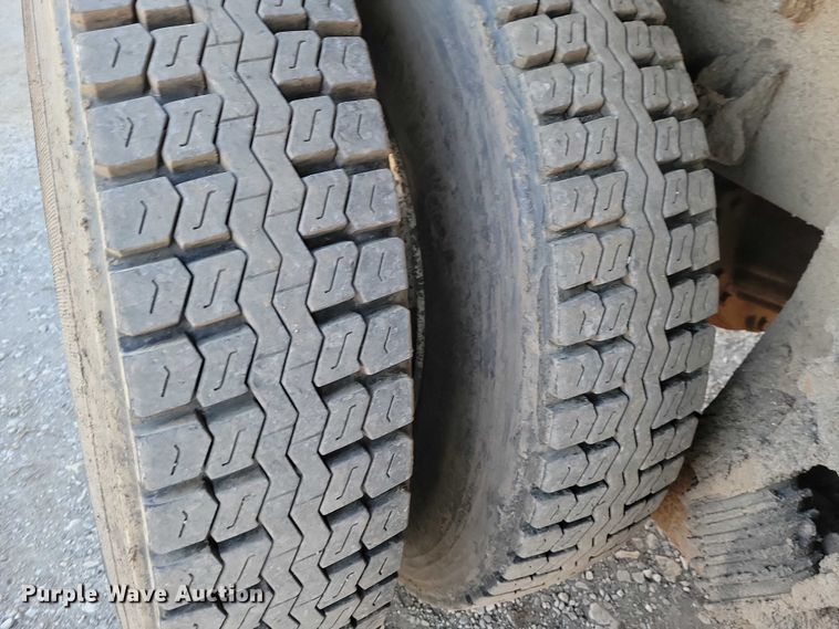 image for item NO9991 2010 International 7500 dump truck