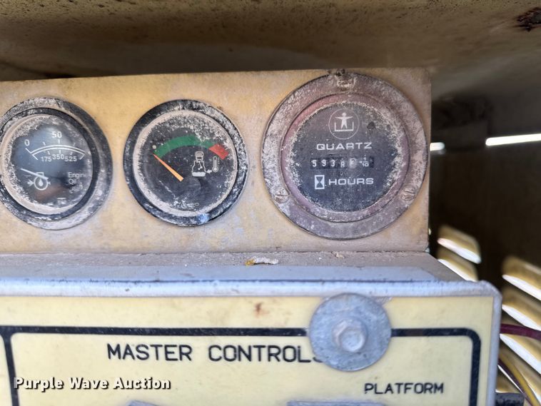 image for item OE9519 1999 JLG 40H+6 boom lift