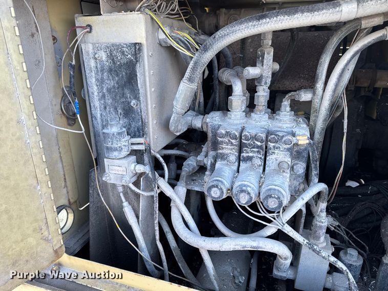 image for item OE9519 1999 JLG 40H+6 boom lift