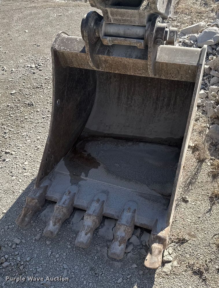 image for item OE9523 2006 Link-Belt 330LX excavator