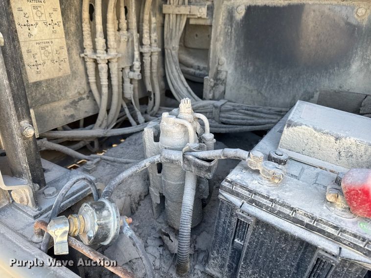 image for item OE9523 2006 Link-Belt 330LX excavator