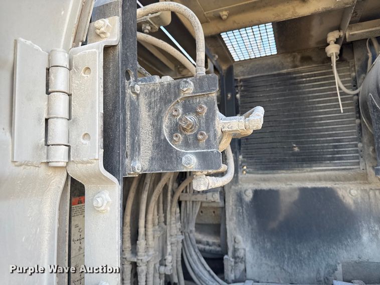 image for item OE9523 2006 Link-Belt 330LX excavator