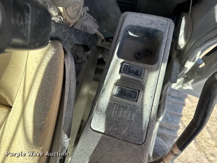 image for item OE9523 2006 Link-Belt 330LX excavator