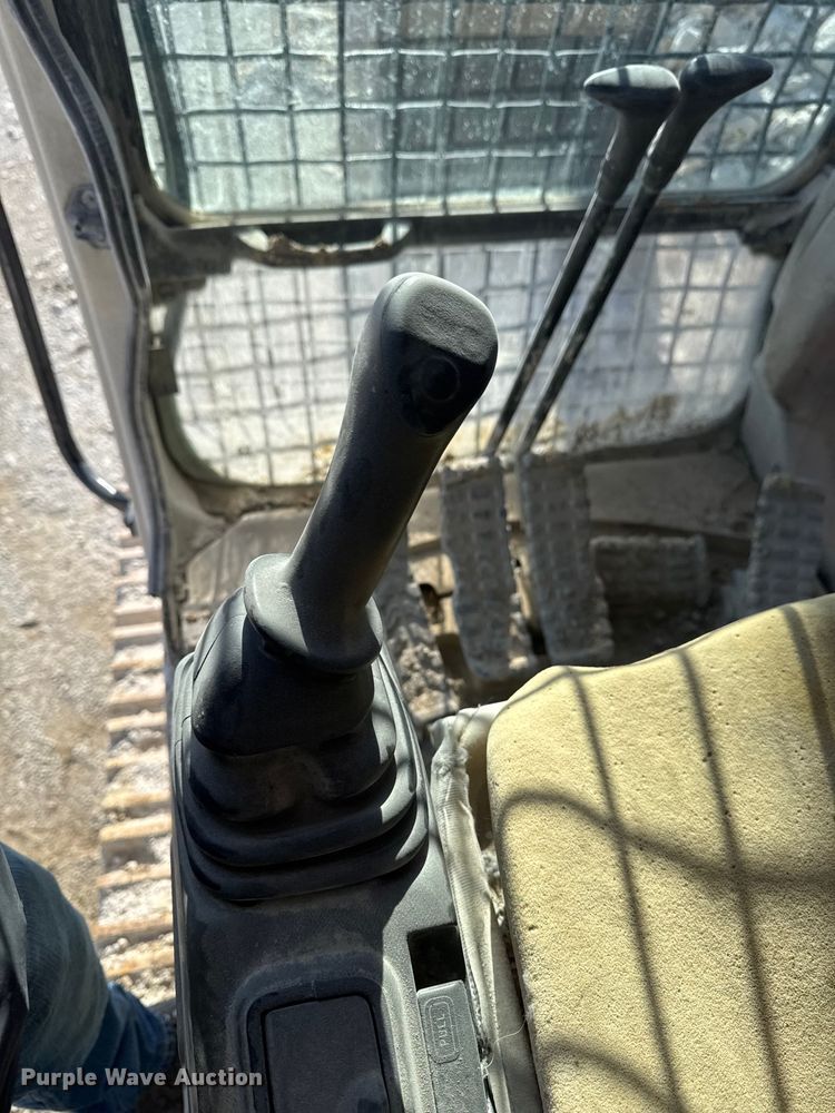 image for item OE9523 2006 Link-Belt 330LX excavator