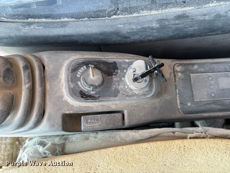 image for item OE9523 2006 Link-Belt 330LX excavator