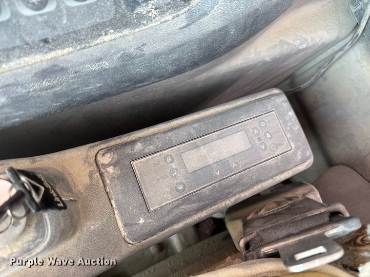 image for item OE9523 2006 Link-Belt 330LX excavator