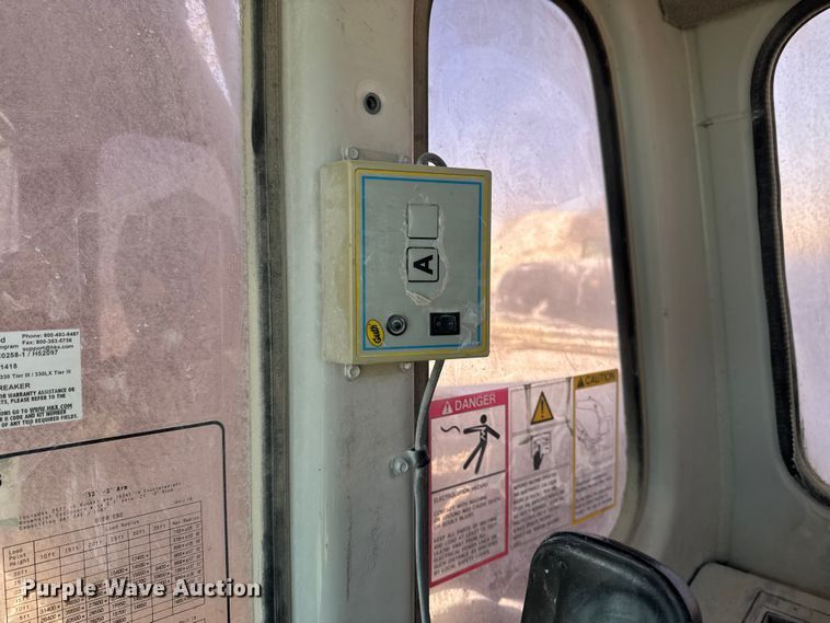 image for item OE9523 2006 Link-Belt 330LX excavator