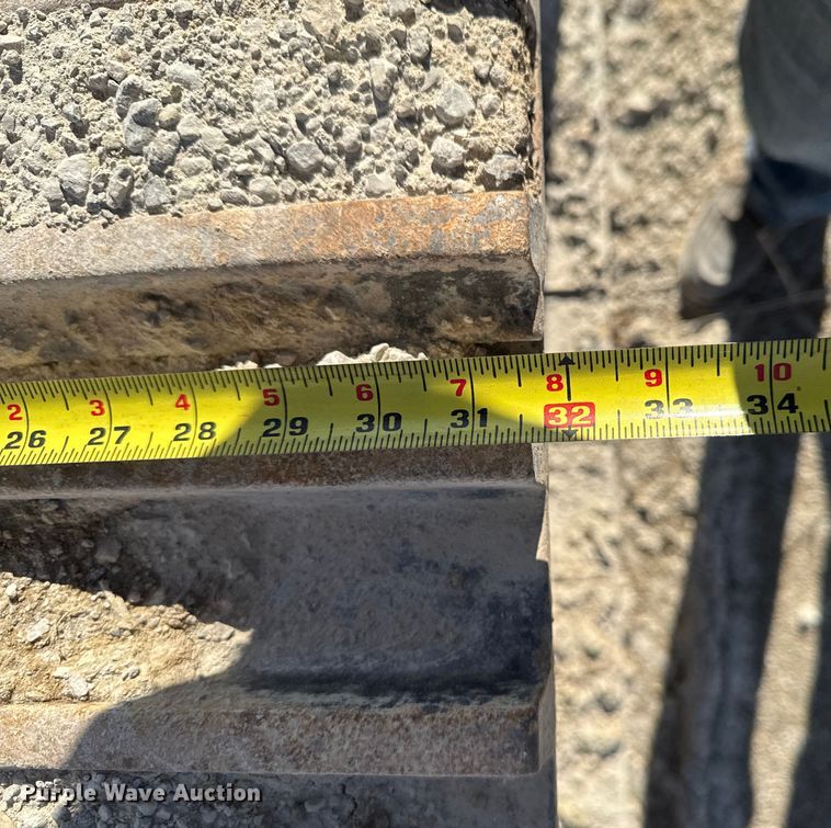 image for item OE9523 2006 Link-Belt 330LX excavator