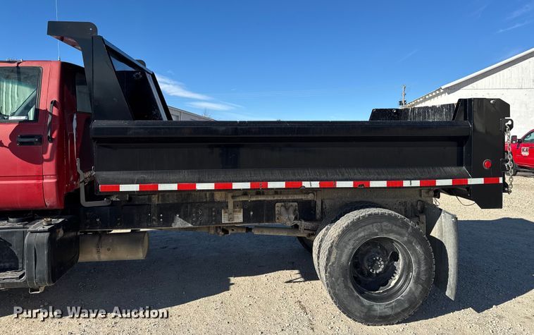 image for item OE9540 1995 Chevrolet Kodiak C6500 dump truck