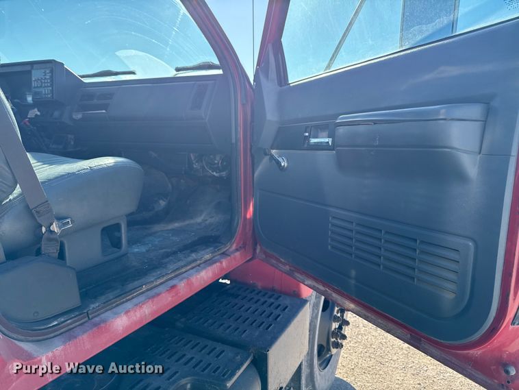 image for item OE9540 1995 Chevrolet Kodiak C6500 dump truck