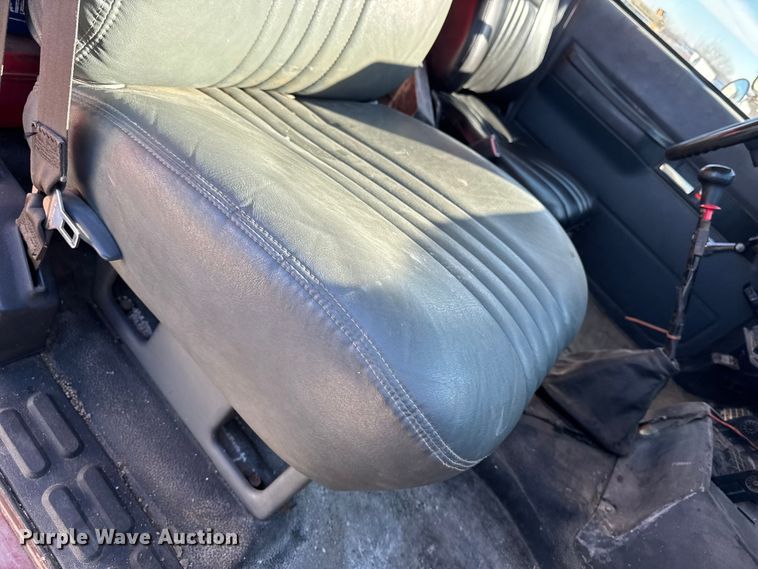 image for item OE9540 1995 Chevrolet Kodiak C6500 dump truck