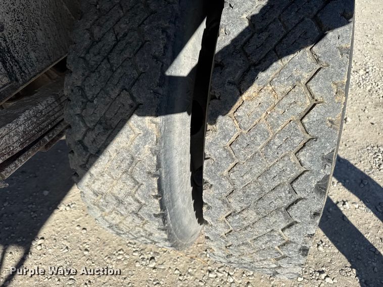 image for item OE9540 1995 Chevrolet Kodiak C6500 dump truck