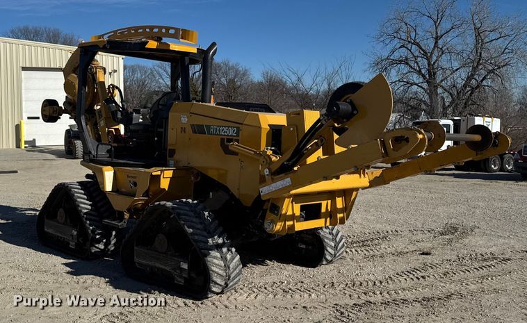 image for item OE9541 2020 Vermeer RTX1250i2 vibratory cable plow