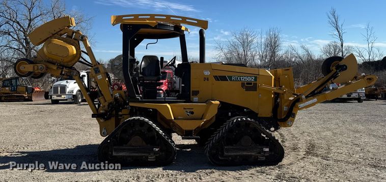 image for item OE9541 2020 Vermeer RTX1250i2 vibratory cable plow