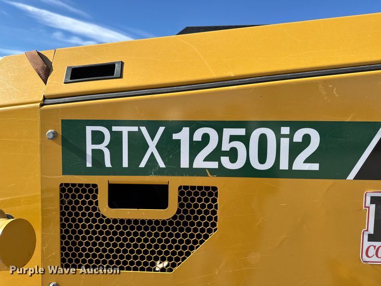 image for item OE9541 2020 Vermeer RTX1250i2 vibratory cable plow