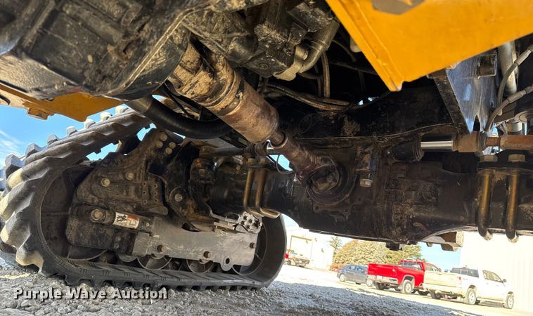 image for item OE9541 2020 Vermeer RTX1250i2 vibratory cable plow