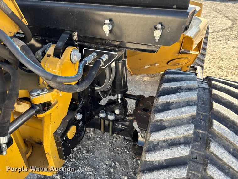 image for item OE9541 2020 Vermeer RTX1250i2 vibratory cable plow