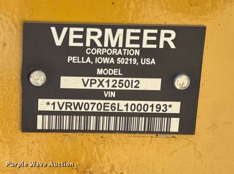 image for item OE9541 2020 Vermeer RTX1250i2 vibratory cable plow