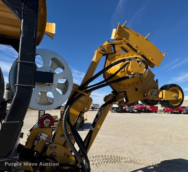 image for item OE9541 2020 Vermeer RTX1250i2 vibratory cable plow