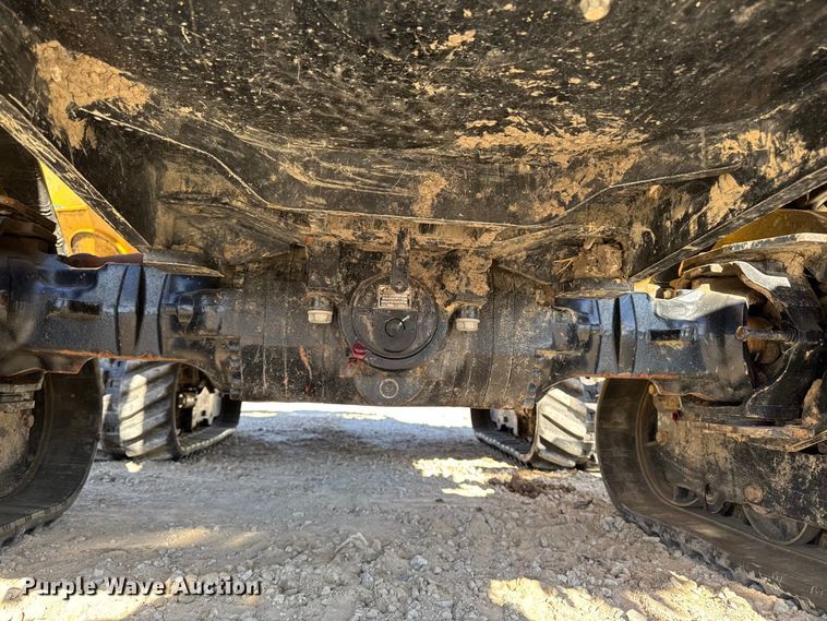 image for item OE9541 2020 Vermeer RTX1250i2 vibratory cable plow