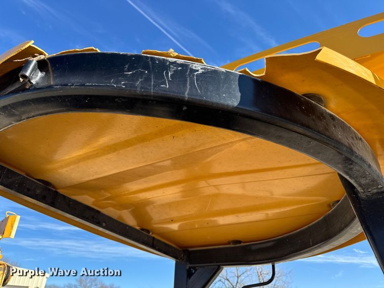 image for item OE9541 2020 Vermeer RTX1250i2 vibratory cable plow