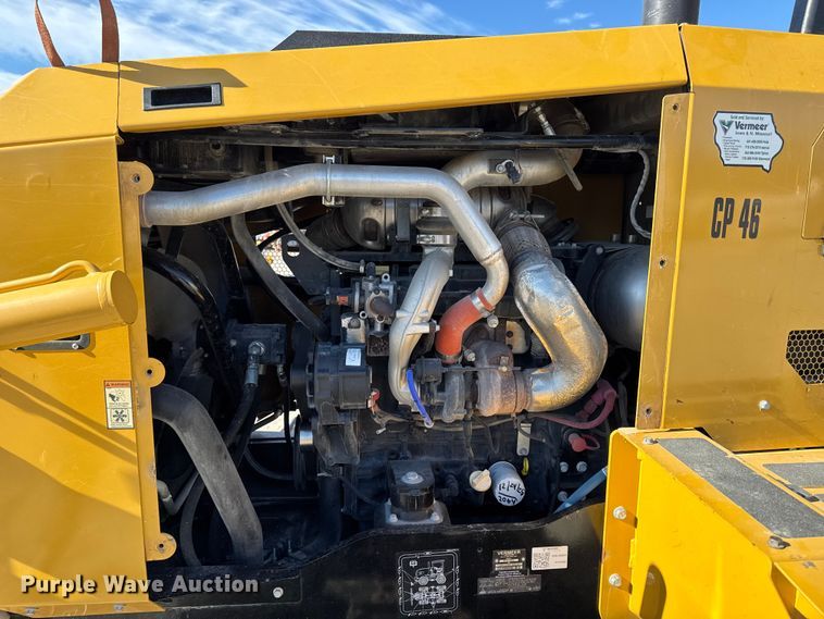 image for item OE9541 2020 Vermeer RTX1250i2 vibratory cable plow