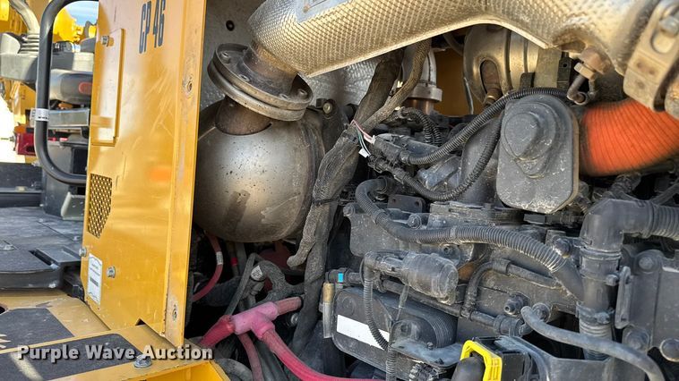 image for item OE9541 2020 Vermeer RTX1250i2 vibratory cable plow