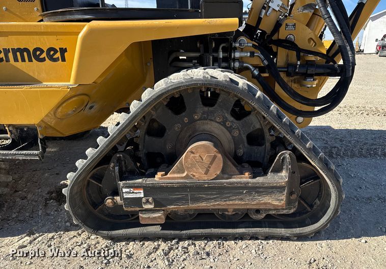 image for item OE9541 2020 Vermeer RTX1250i2 vibratory cable plow