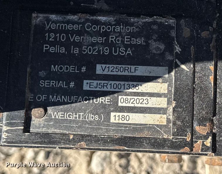 image for item OE9541 2020 Vermeer RTX1250i2 vibratory cable plow