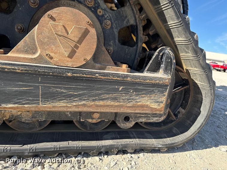 image for item OE9541 2020 Vermeer RTX1250i2 vibratory cable plow