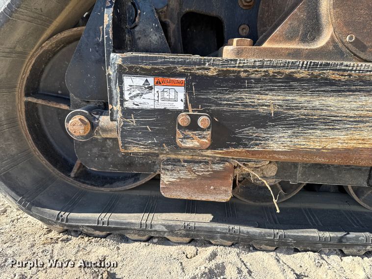 image for item OE9541 2020 Vermeer RTX1250i2 vibratory cable plow