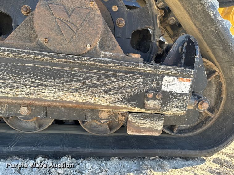 image for item OE9541 2020 Vermeer RTX1250i2 vibratory cable plow