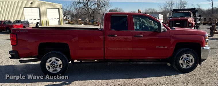 image for item OE9543 2015 Chevrolet Silverado 2500HD Ext. Cab pickup truck