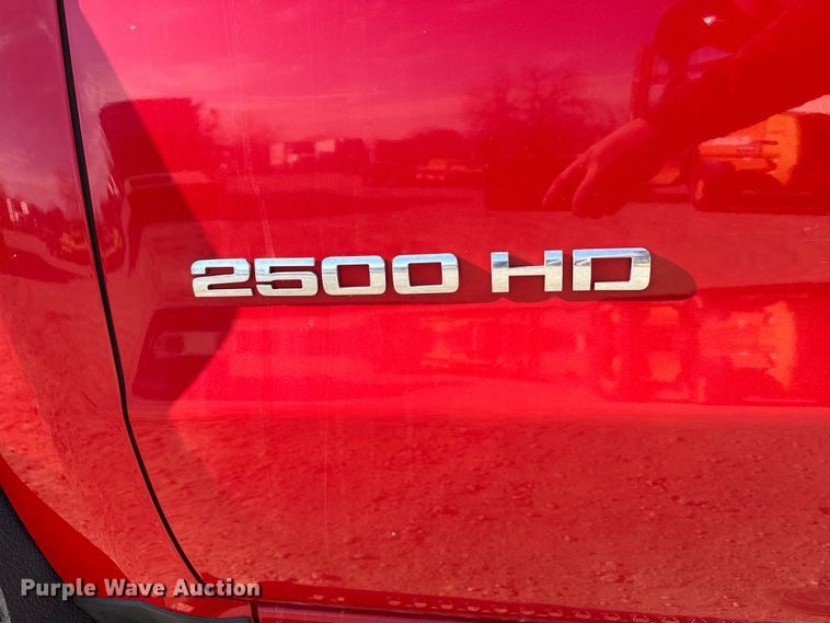 image for item OE9543 2015 Chevrolet Silverado 2500HD Ext. Cab pickup truck