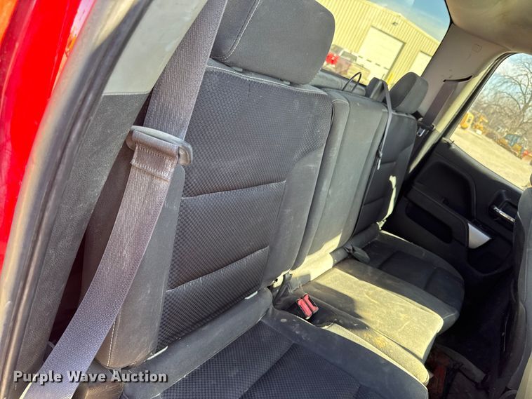 image for item OE9543 2015 Chevrolet Silverado 2500HD Ext. Cab pickup truck