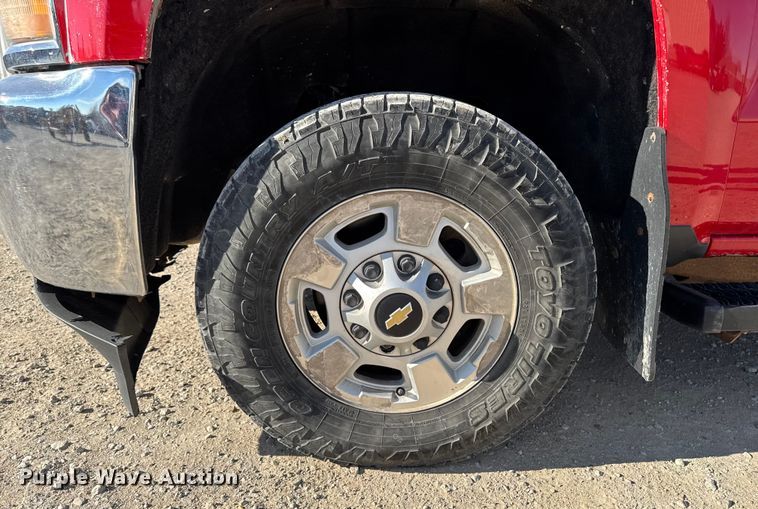 image for item OE9543 2015 Chevrolet Silverado 2500HD Ext. Cab pickup truck