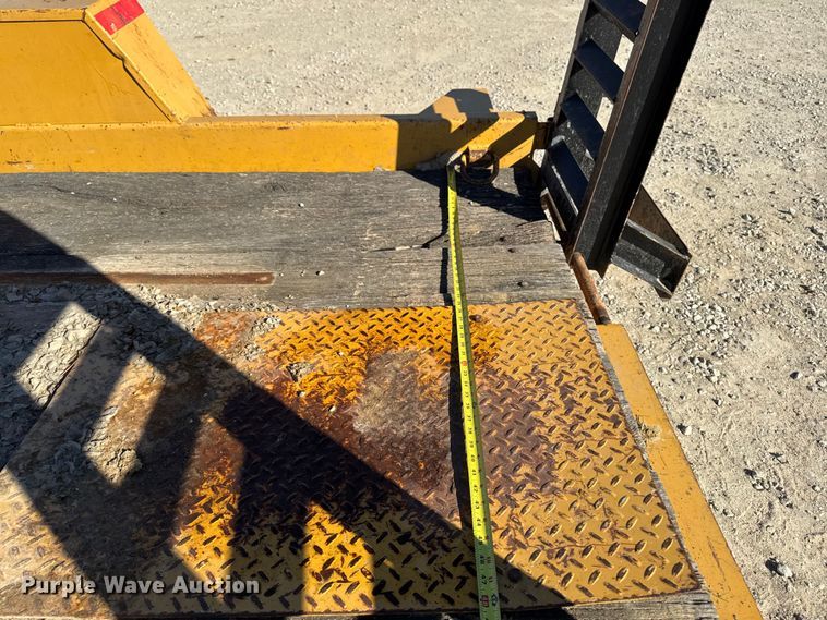 image for item OE9544 1999 Redi-Haul equipment trailer