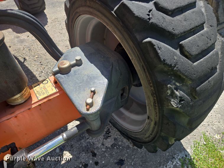 image for item YA1073 2014 JLG boom lift